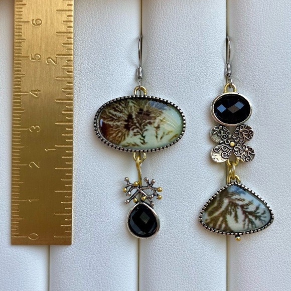 Elegant Silver and Gold Dangle Earrings - Picture 2 of 2